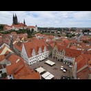 Der Marktplatz mit dem Rathaus und der Dom zu Meißen
